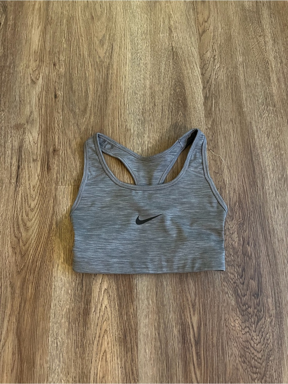 GUC Nike Swoosh Dri-FIT Medium-Support Sports Bra in a heathered smoke grey - xs